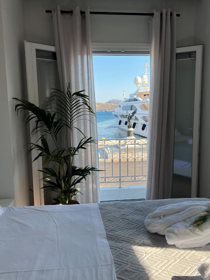 The Nook Suite Ermoupoli Bagian luar foto