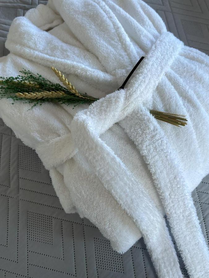 The Nook Suite Ermoupoli Bagian luar foto
