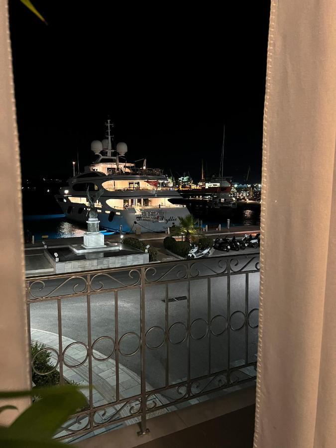 The Nook Suite Ermoupoli Bagian luar foto
