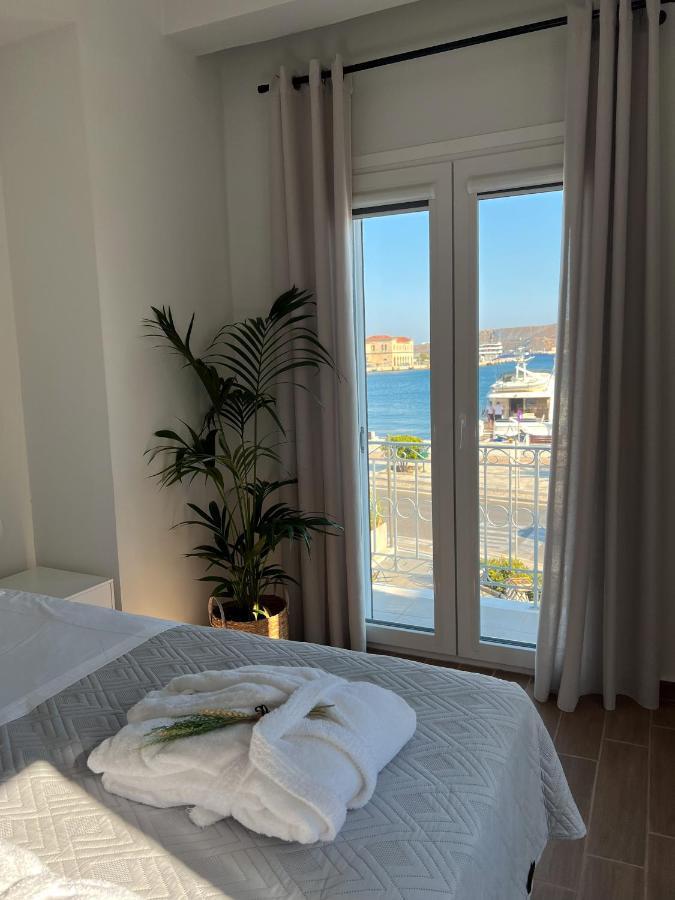 The Nook Suite Ermoupoli Bagian luar foto