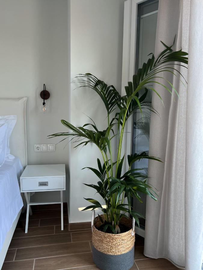 The Nook Suite Ermoupoli Bagian luar foto
