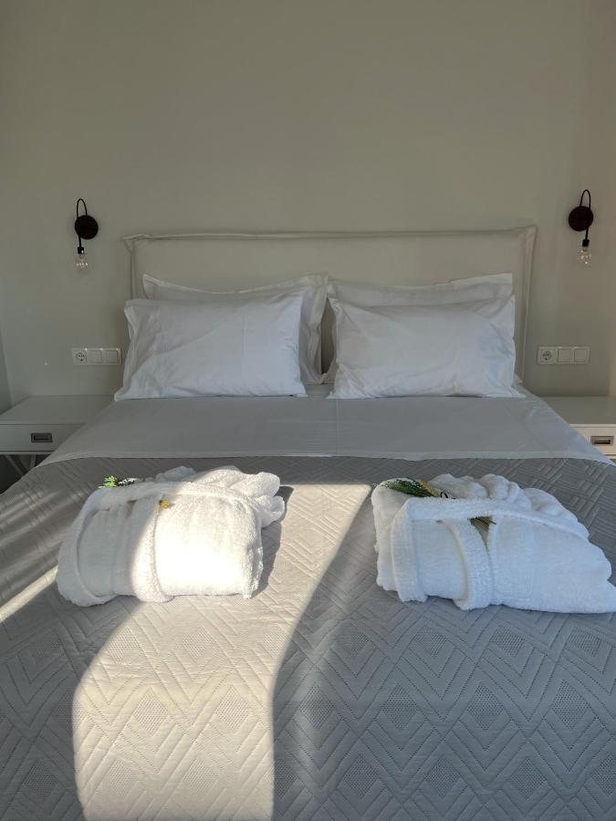 The Nook Suite Ermoupoli Bagian luar foto